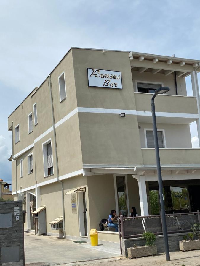 B&B Ramses Uta Exterior foto